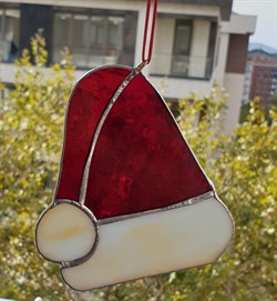 Markakanvas Kırmızı ,beyaz Yılbaşı Şapkası cam vitray 12x11cm 